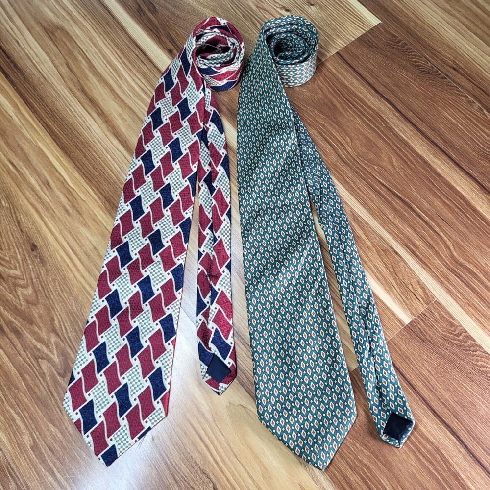 Lot Of 2 Brooks‎ Brothers Silk Neck Ties Geometric Green Red White Blue Diamonds